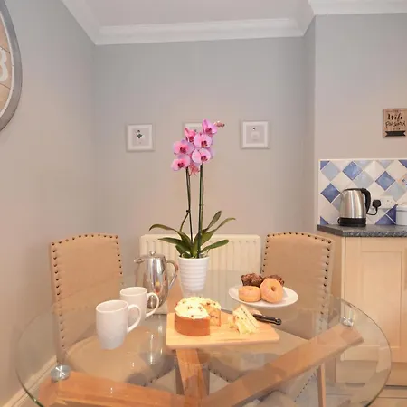 Дом отдыха Yorks City Centre Retreat - Within City Walls Йорк
