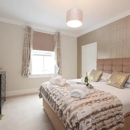 Yorks City Centre Retreat - Within City Walls Дом отдыха Йорк